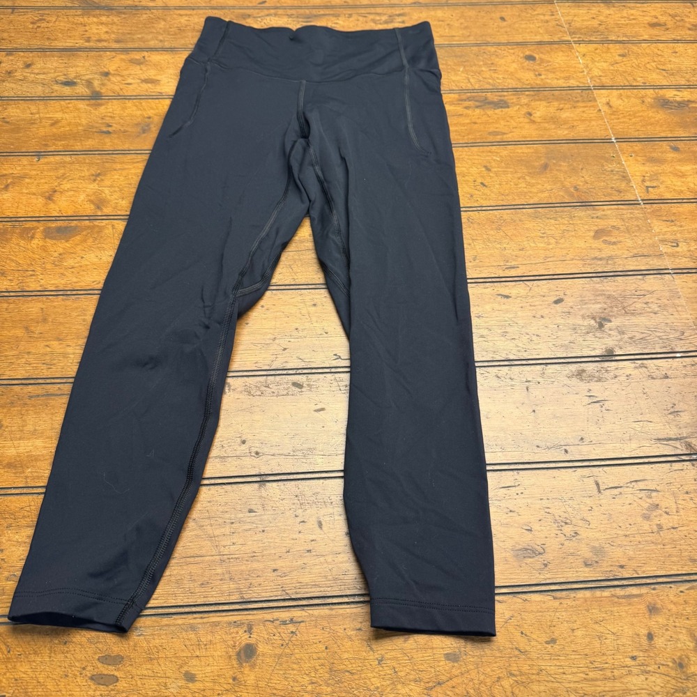 Under Armour‎ Womens Black Fitted Cropped Athletic Leggings Size SM